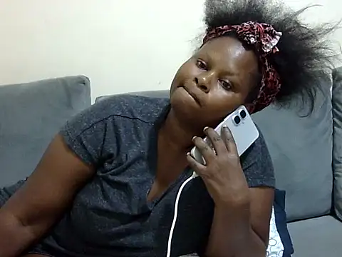 Snapshot of Pretty_lilly02 chatting on May 2026 01:29:02 PM Pretty lilly02 online show from May 2026 01:29:02 PM