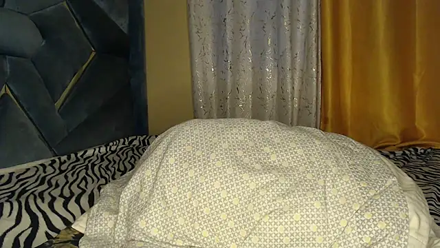 Sexy-tifani online show from May 2026 12:40:01 AM