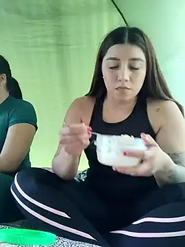 caro sweett online show from December 2024 04:05:02 PM