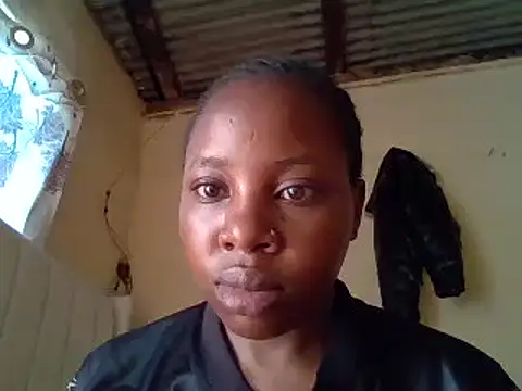 Queen loveer online show from March 2025 02:01:02 PM