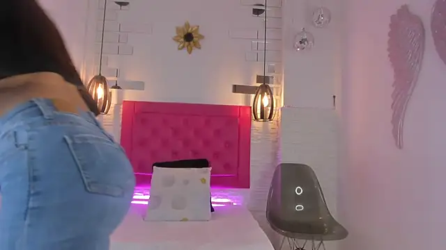 mia six66 online show from March 2025 11:27:01 AM