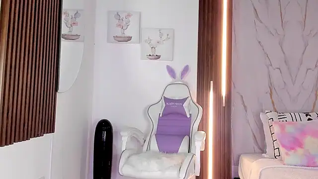 mia six66 online show from November 2025 11:54:01 AM