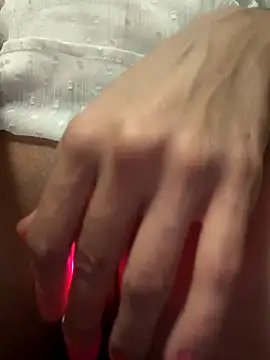 myloveforyouu online show from October 2025 02:35:02 PM