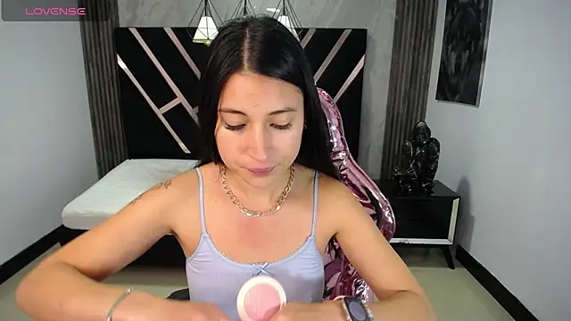 Snapshot of lizzyluk_ch chatting on January 2025 03:54:01 PM lizzyluk ch online show from January 2025 03:54:01 PM