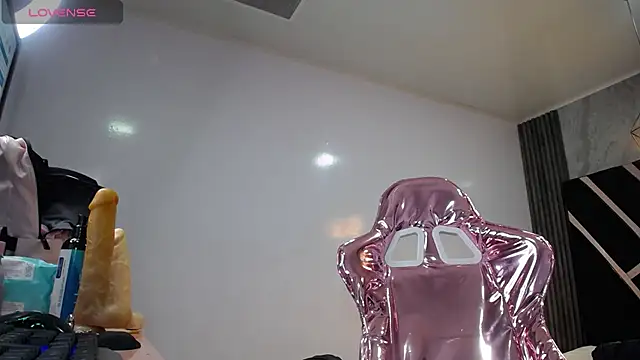 Snapshot of lizzyluk_ch chatting on January 2025 06:25:01 PM lizzyluk ch online show from January 2025 06:25:01 PM