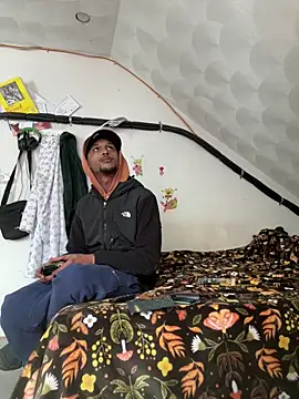 Snapshot of rayyymack chatting on February 2025 04:25:01 PM rayyymack online show from February 2025 04:25:01 PM