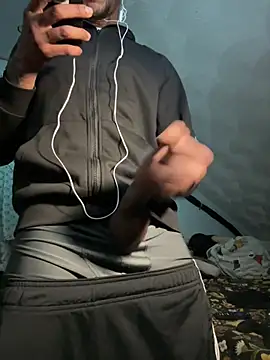 Snapshot of rayyymack chatting on February 2025 04:52:02 AM rayyymack online show from February 2025 04:52:02 AM