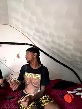 Snapshot of rayyymack chatting on October 2025 12:35:02 PM rayyymack online show from October 2025 12:35:02 PM