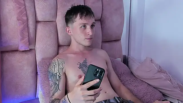 Snapshot of Dylanwhite23_ chatting on March 2025 04:30:02 AM Dylanwhite23 online show from March 2025 04:30:02 AM