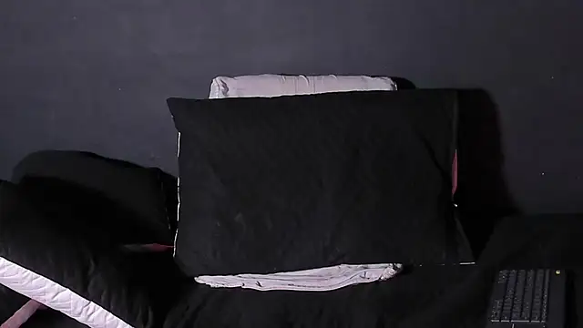 Snapshot of Dylanwhite23_ chatting on October 2025 08:31:02 PM Dylanwhite23 online show from October 2025 08:31:02 PM