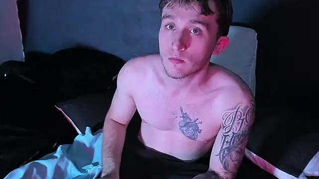 Dylanwhite23  online show from October 2025 01:11:01 AM