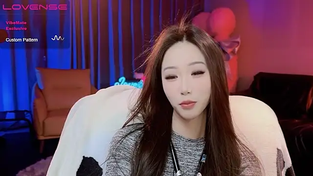 JoooJo  online show from February 2025 05:25:02 PM