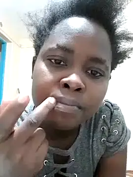 Sweetcecie01 online show from September 2025 08:31:02 PM