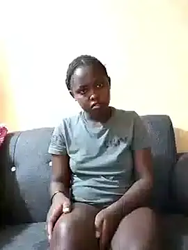 Sweetcecie01 online show from November 2025 08:42:01 PM