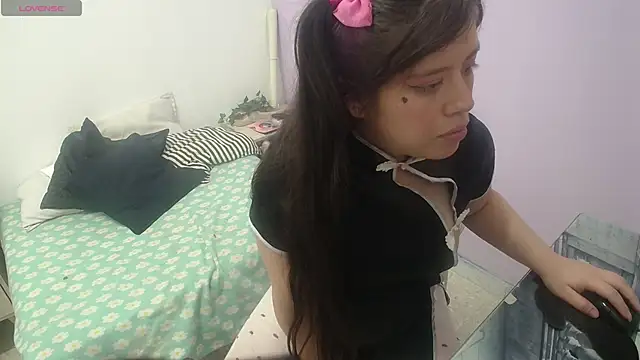 Ingrid Casas online show from October 2025 06:46:02 PM