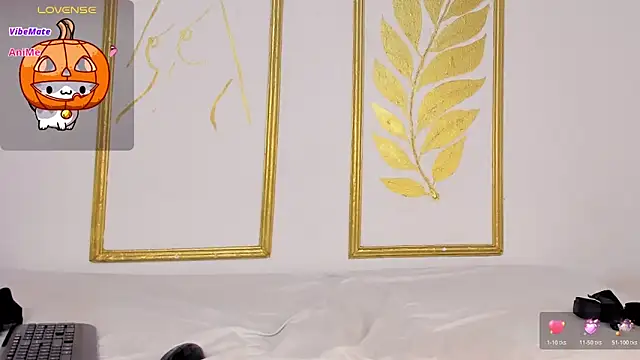 Juliette  3 online show from October 2025 03:41:01 PM