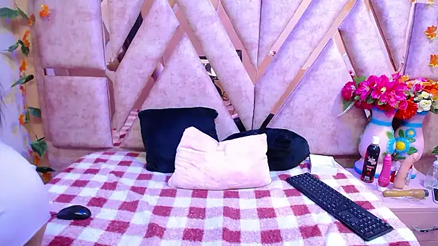 Snapshot of Azul_Horny18 chatting on February 2026 08:02:02 AM Azul Horny18 online show from February 2026 08:02:02 AM