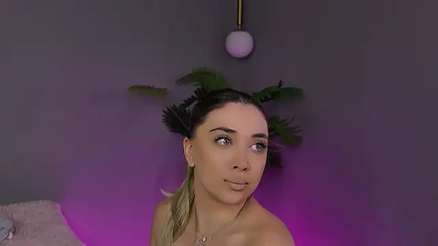 Snapshot of Jessielle chatting on April 2026 06:36:01 AM Jessielle online show from April 2026 06:36:01 AM