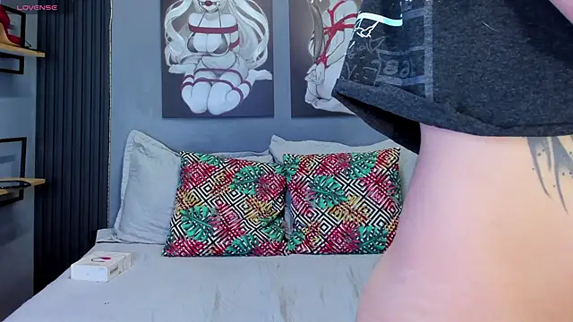 Ethan lennox online show from April 2026 08:57:01 PM