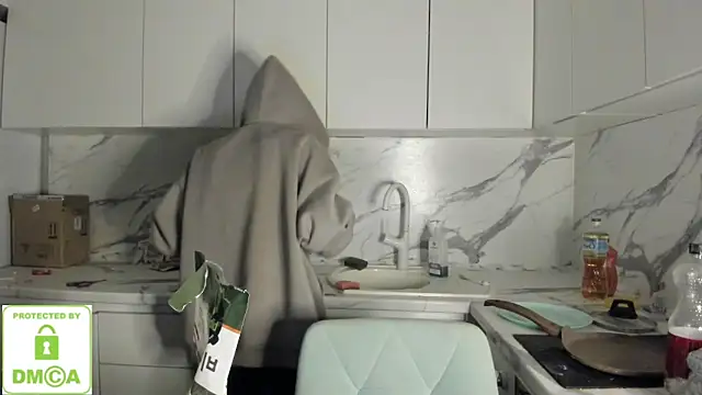 Ayesha Thebestt online show from January 2026 10:33:02 PM