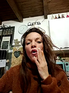 vampvanna23 online show from December 2025 10:37:02 PM