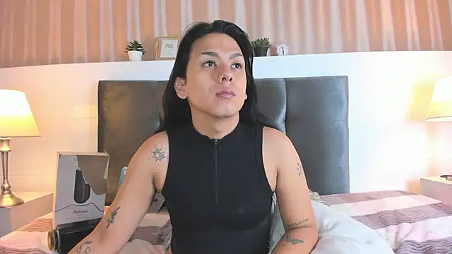 yossi peach cute online show from March 2026 04:05:02 AM