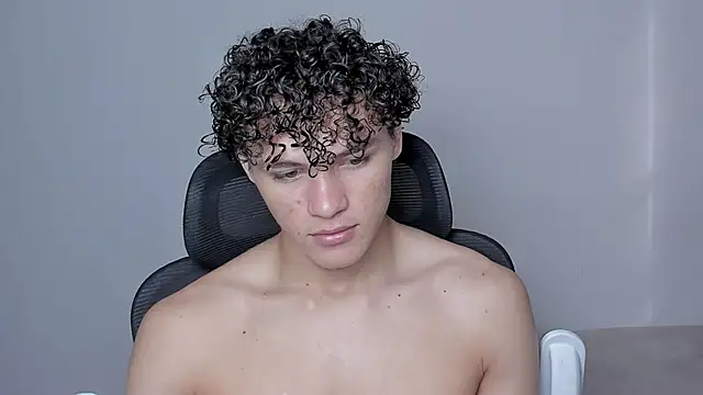 laurent nova online show from October 2025 06:46:02 PM