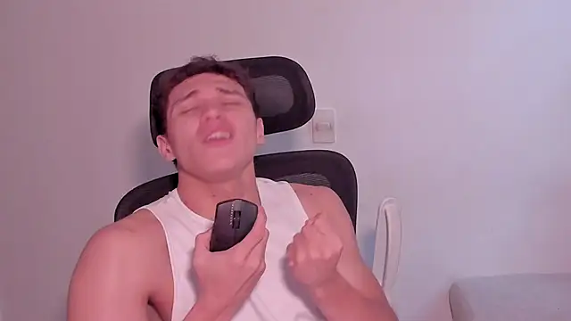 laurent nova online show from March 2026 07:40:01 PM