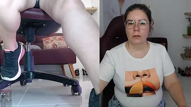 Snapshot of zehra_sanem chatting on February 2026 01:12:02 PM zehra sanem online show from February 2026 01:12:02 PM