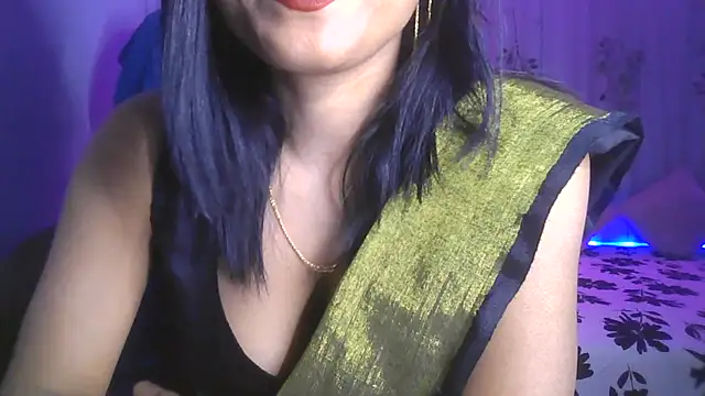 Snapshot of Queenhimanshi chatting on February 2025 05:40:02 PM Queenhimanshi online show from February 2025 05:40:02 PM