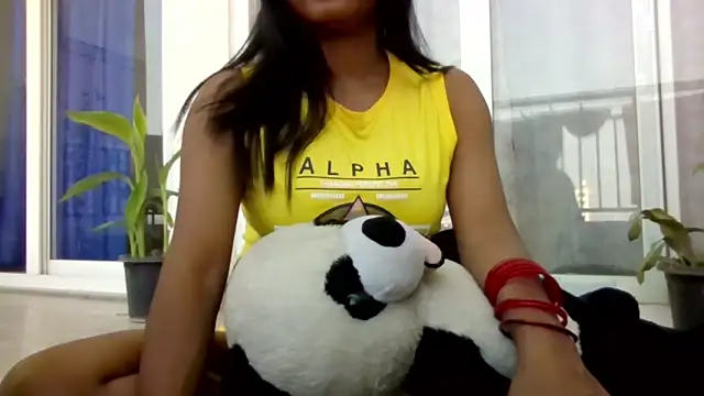 Snapshot of Queenhimanshi chatting on October 2025 07:44:01 AM Queenhimanshi online show from October 2025 07:44:01 AM