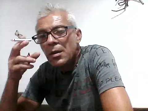 Snapshot of Picolo4111 chatting on September 2025 07:26:02 PM Picolo4111 online show from September 2025 07:26:02 PM