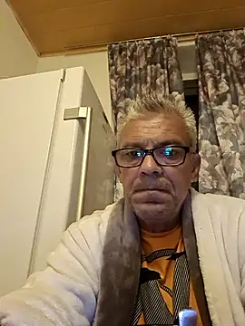 Snapshot of Picolo4111 chatting on September 2025 02:27:02 AM Picolo4111 online show from September 2025 02:27:02 AM