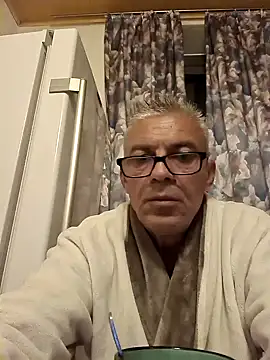 Snapshot of Picolo4111 chatting on October 2025 03:38:02 AM Picolo4111 online show from October 2025 03:38:02 AM