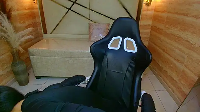 Dakotha v  online show from November 2025 03:20:01 AM