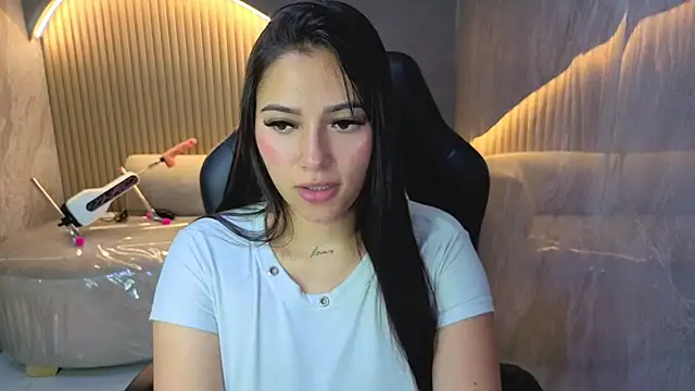 Snapshot of Dakotha_v_ chatting on June 2026 08:13:02 PM Dakotha v online show from June 2026 08:13:02 PM
