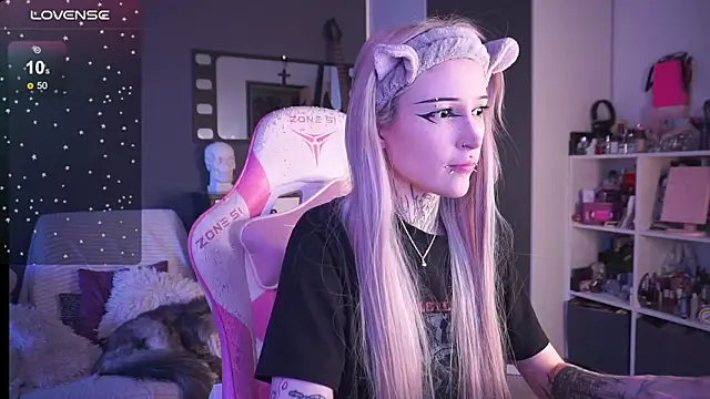 fraulein mooon online show from March 2026 04:01:02 PM