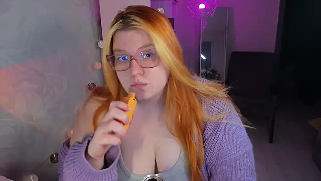 Snapshot of Melissa_Purr chatting on April 2026 06:43:01 PM Melissa Purr online show from April 2026 06:43:01 PM