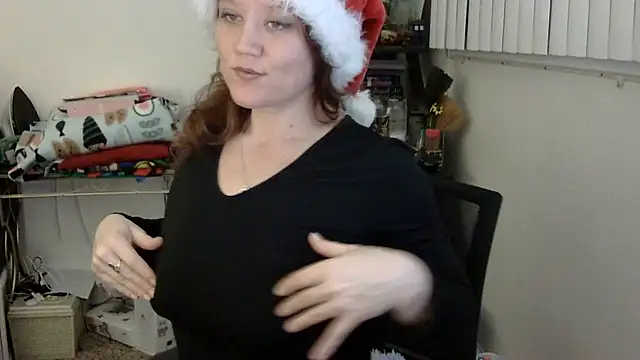 Snapshot of ziggyspice chatting on December 2024 04:45:02 AM ziggyspice online show from December 2024 04:45:02 AM