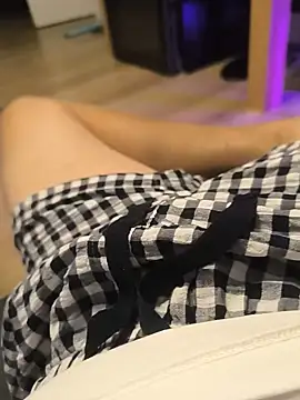 AttractiveSilk5 online show from July 2026 10:15:01 PM