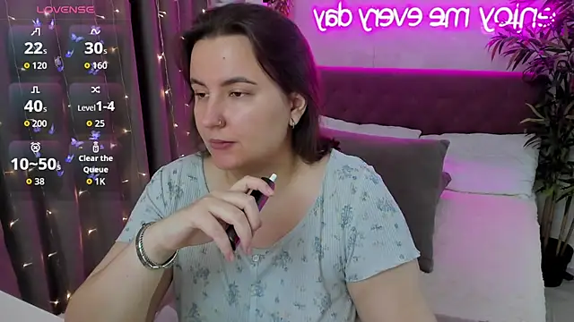 FeralPeach online show from September 2025 03:41:01 AM