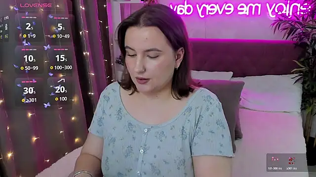 FeralPeach online show from November 2025 06:16:02 AM