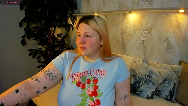 Ruth Oliver online show from November 2025 01:04:02 AM