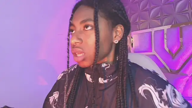 Queen perla  online show from March 2026 12:09:01 PM