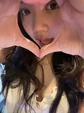 Hotellinh12 online show from September 2025 05:15:02 PM