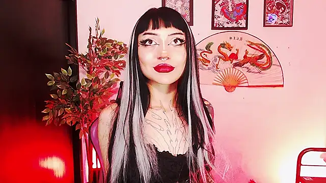 Snapshot of catipetite chatting on May 2026 03:48:01 AM catipetite online show from May 2026 03:48:01 AM