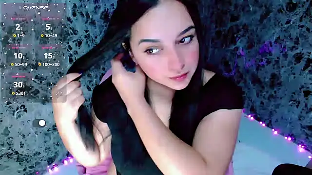 Lanna belle28 online show from December 2025 02:03:01 PM