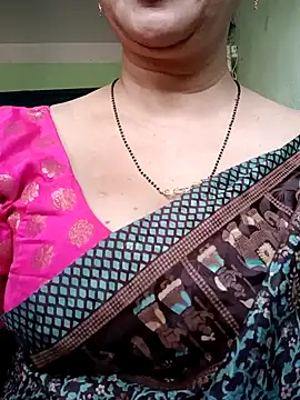 Snapshot of Rosy-B chatting on December 2024 09:46:02 AM Rosy-B online show from December 2024 09:46:02 AM