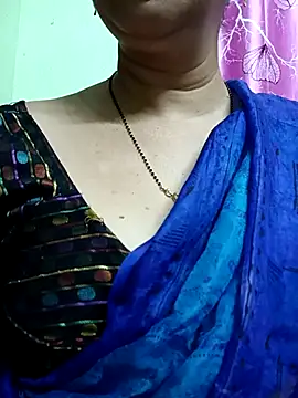 Snapshot of Rosy-B chatting on March 2025 09:45:01 PM Rosy-B online show from March 2025 09:45:01 PM