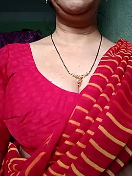 Snapshot of Rosy-B chatting on February 2026 01:04:02 AM Rosy-B online show from February 2026 01:04:02 AM